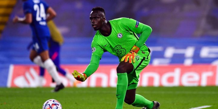 Trắng lưới trước West Ham United,  Édouard Mendy thiết lập thành tích ăn đứt Kepa