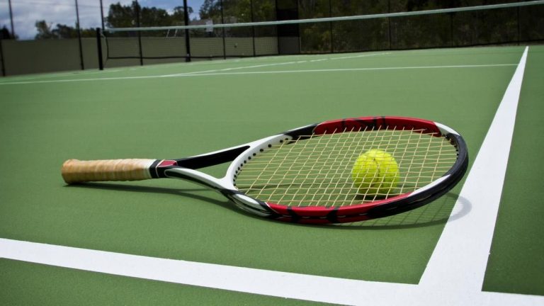 Bật mí cách chơi tennis căn bản dành cho người mới