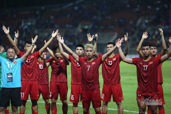 Bóng đá Việt Nam 2021: Kỳ vọng sắc đỏ thăng hoa